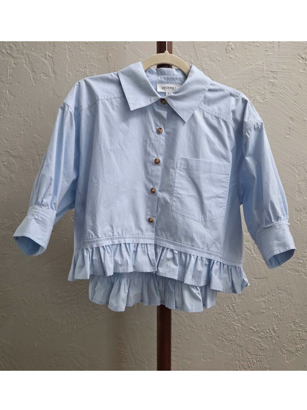 T34. Women's Light Blue‎ Ruffle Hem Button-Down Crop Top